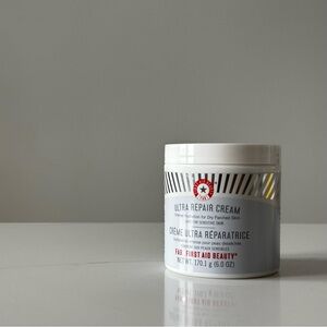 BNIB: First Aid Beauty ultra repair cream | 6 oz